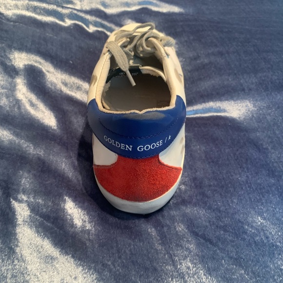 MENS size 44: Golden Goose sneakers- never worn- new in box. - Picture 4 of 8